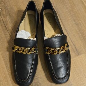 Clarks Artisan Black and Brown Leather Flats with Gold Chain